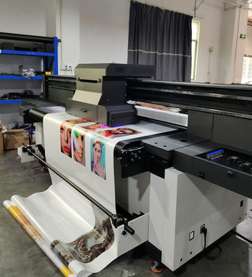CMYKL Papel de parede comercial branco Impressora UV de grande formato Tipo de placa de motor